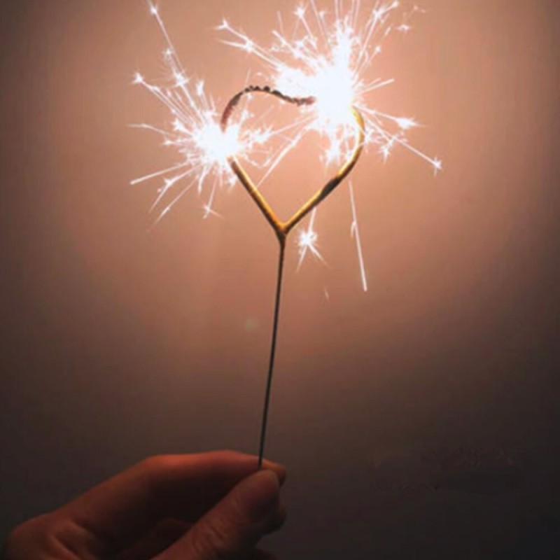 Cierges Magiques Coeur happy birthday sur bouteille à offrir
