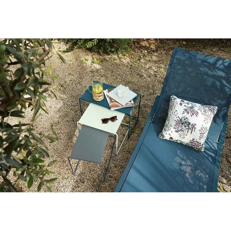 OULALA Set de 3 tables gigognes Bleu acapulco/ Gris Orage/ Menthe Glaciale