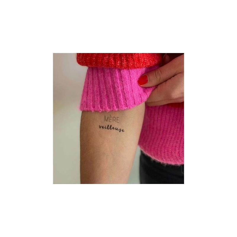Mère veilleuse de 5 Tattoos