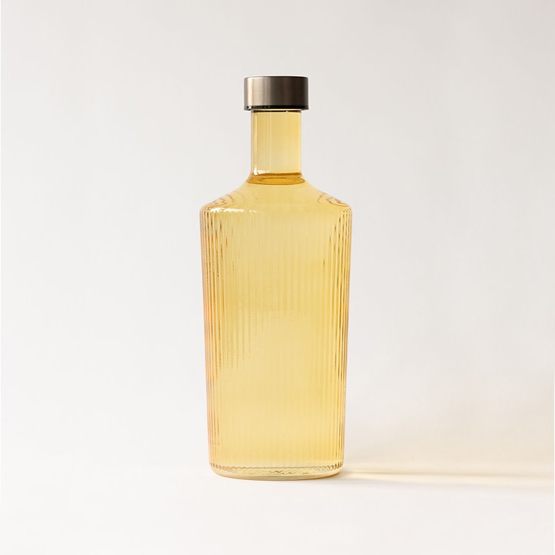 Bouteille en verre design avec bouchon /Carafe